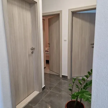 Place Under The Sun Apartman *